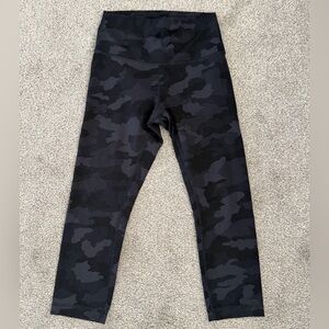 Lululemon Women’s Wunder Train Black Camouflage Leggings Size 6